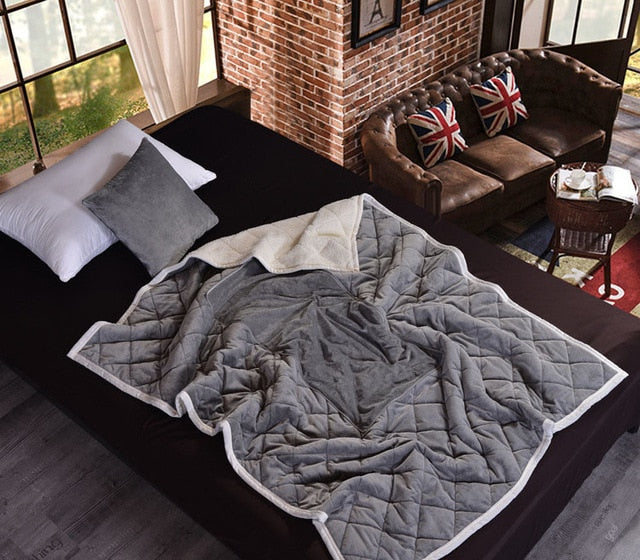 2-in-1 Flannel Cushion Blanket Foldable Patchwork Quilt