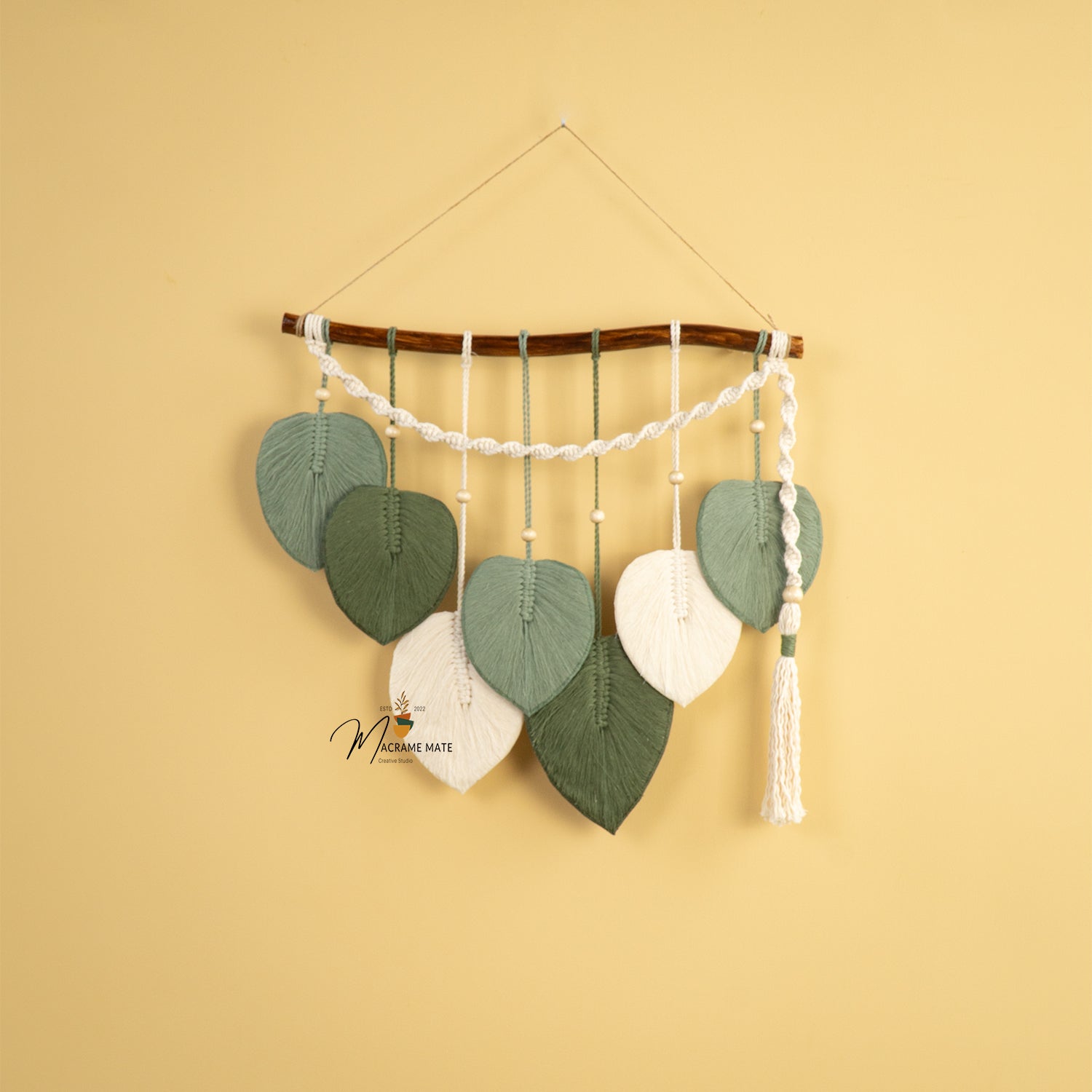 Green Tone Macrame Leaf Hanging Tassel Wall Decoration