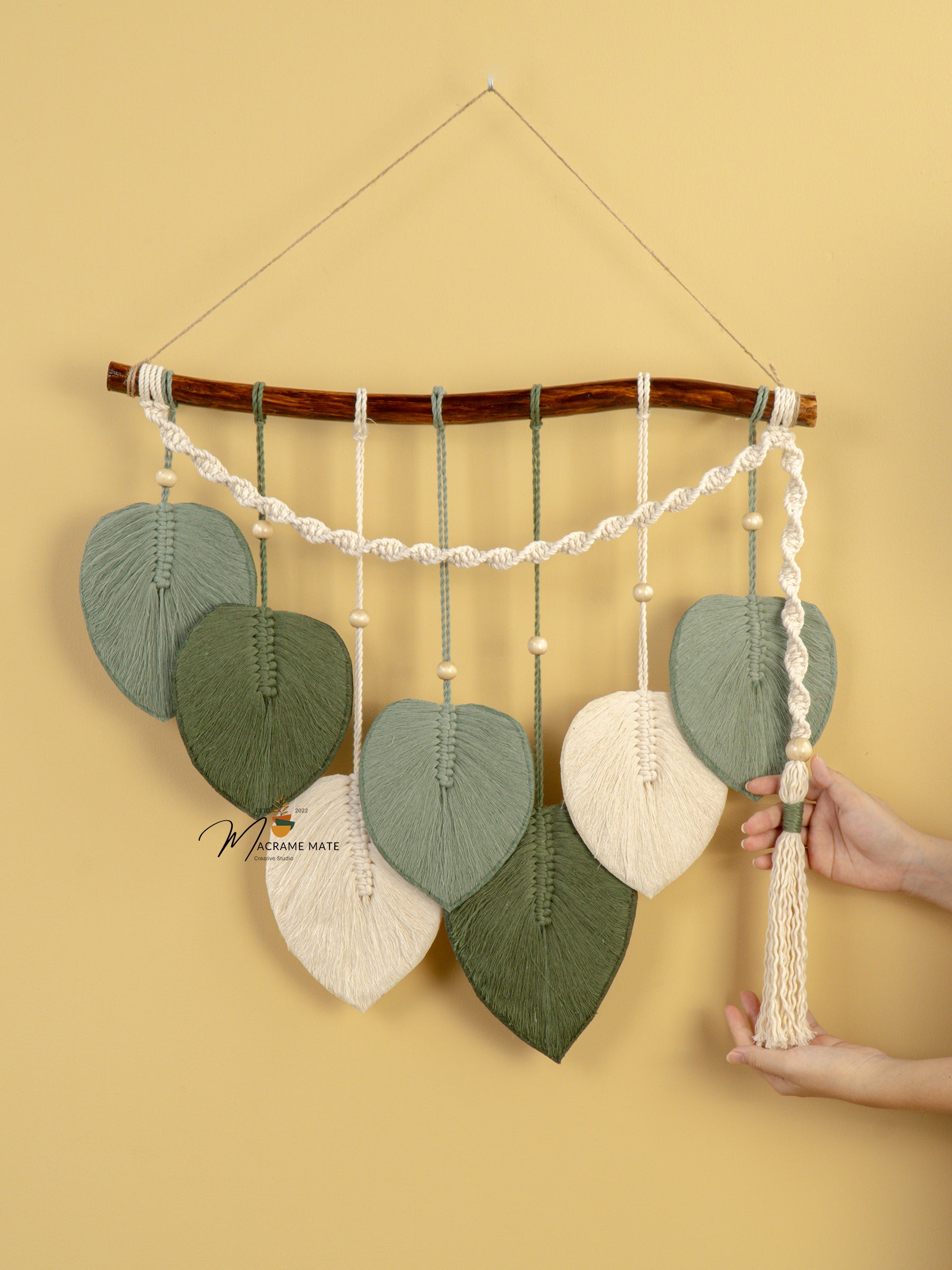 Green Tone Macrame Leaf Hanging Tassel Wall Decoration