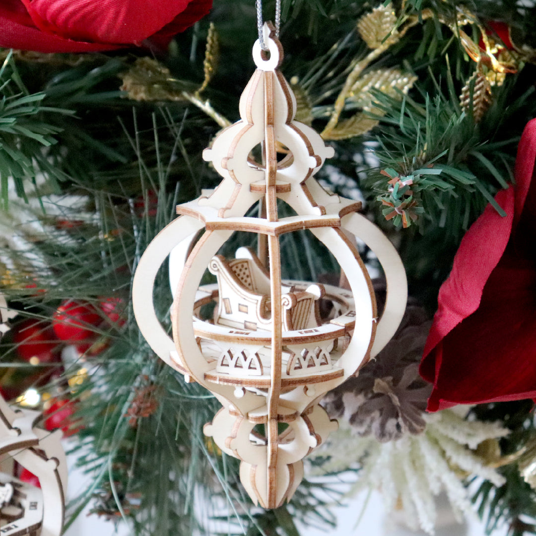 Happy Holidays Christmas Baubles Festive Tree Ornament Set